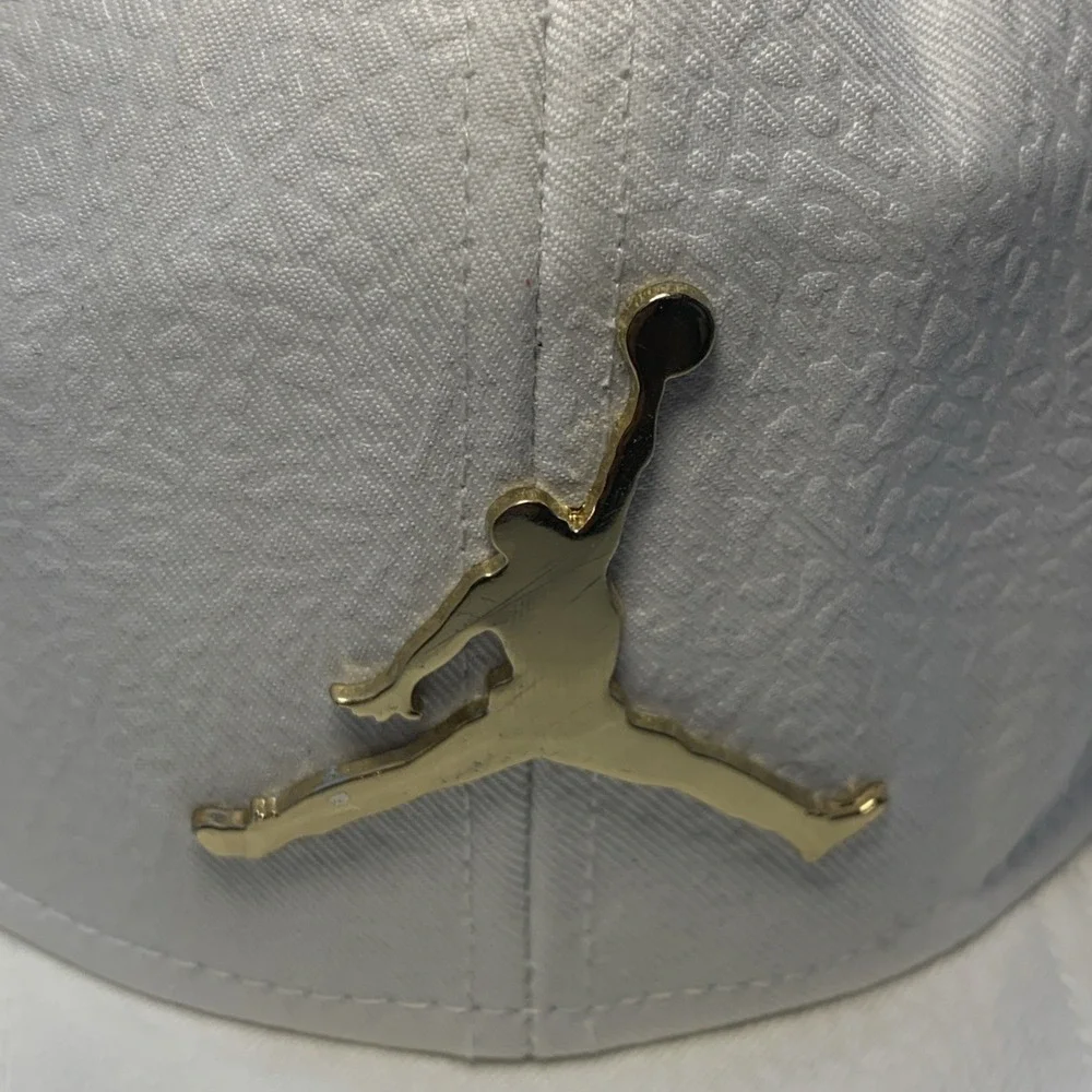 Air Jordan Hat Men White Cement Elephant Metal Logo Jumpman Snap Back Cap
